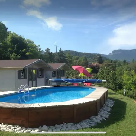 1 Aouste-sur-Sye